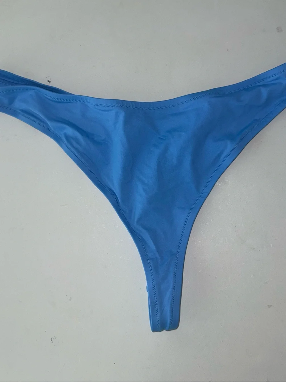Skims Signature Swim Thong Tide 2X